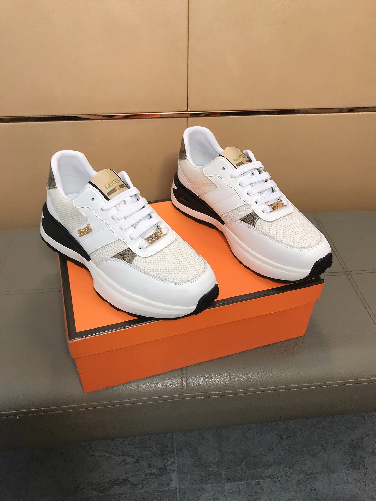Factory price 442 👟👟🆕🆕 (GUCCI) latest casual and fashionable men's shoes, hot style 💥 simple and elegant style, exclusive for trendy men, the upper is made of cowhide + breathable fabric, sheepskin lining + foot pads, soft and comfortable outsole! 38-44.